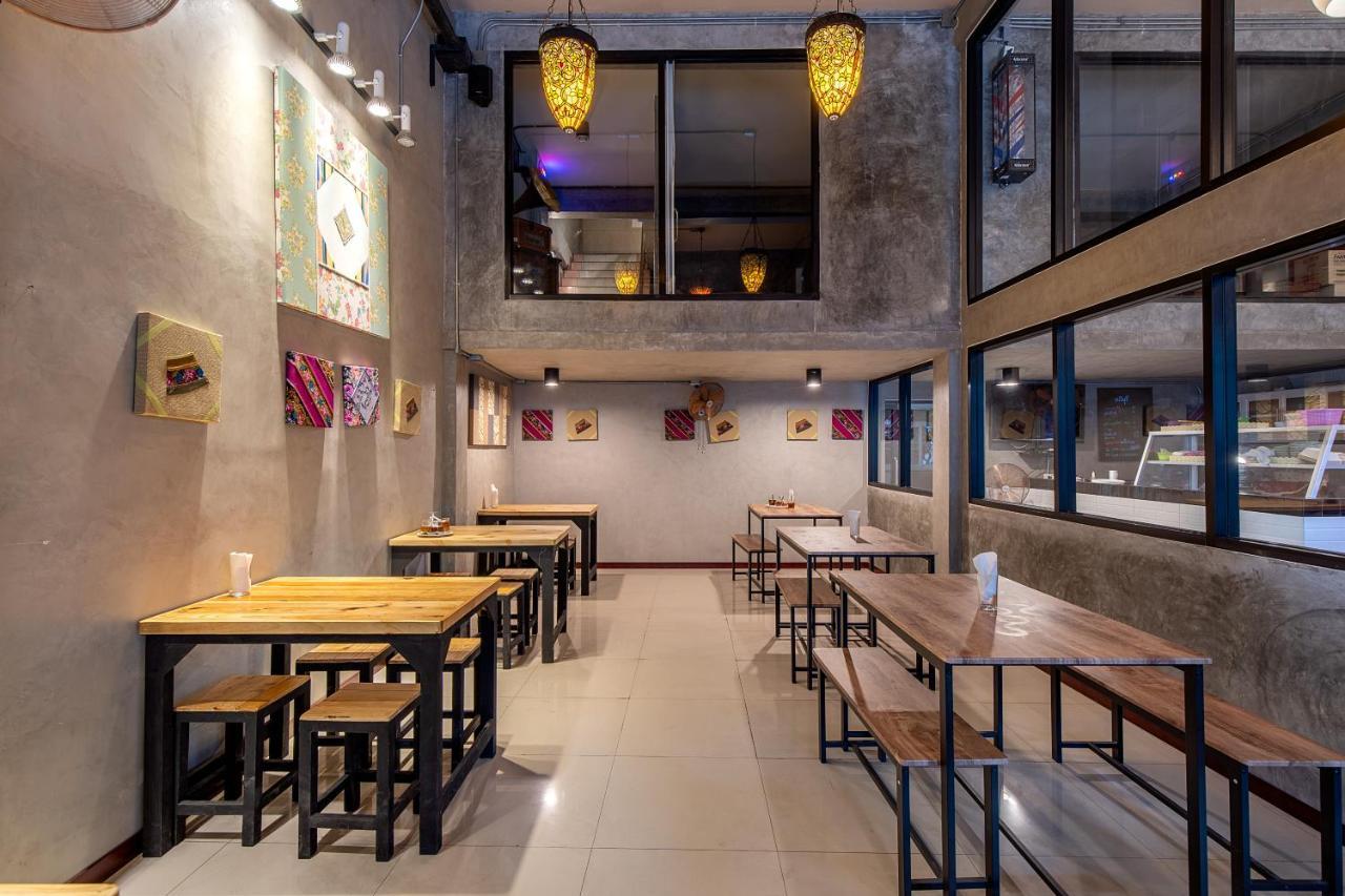 Buri Hostel Bangkok Zewnętrze zdjęcie