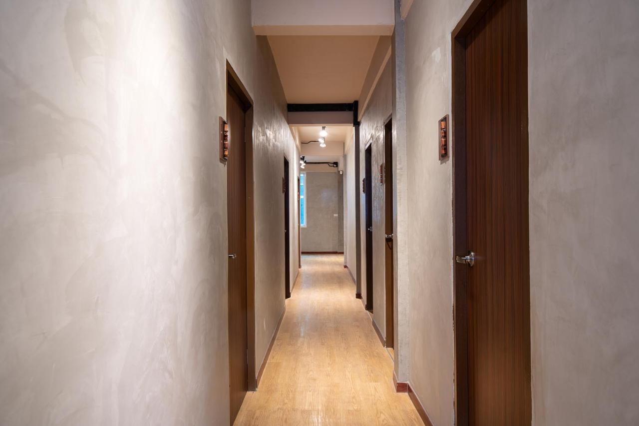 Buri Hostel Bangkok Zewnętrze zdjęcie