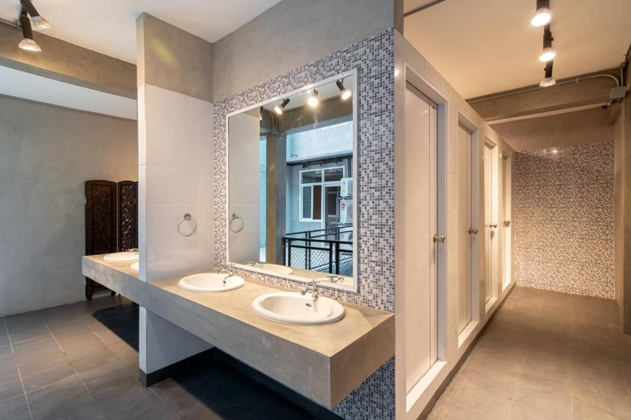 Buri Hostel Bangkok Zewnętrze zdjęcie
